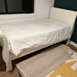 Twin Sleigh Bed With Purple Mattress