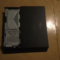 Used Sony PlayStation 4+controller 