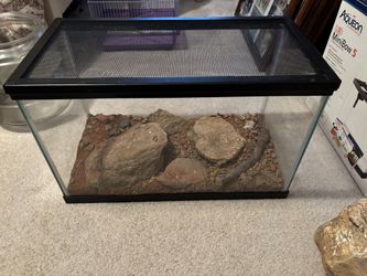 10 Gallon Aquarium/Terrarium With Screen Lid