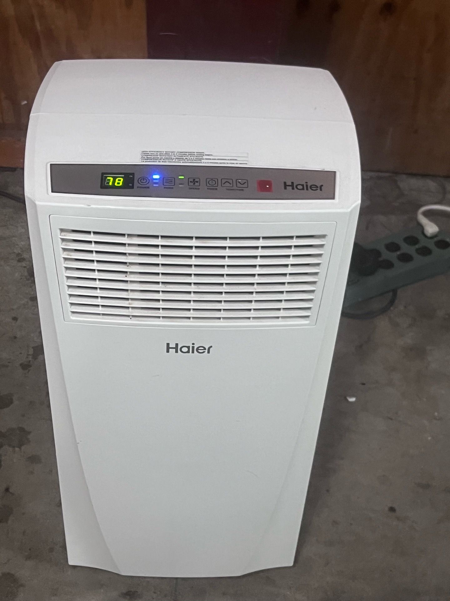 Haier QPCD05NXTWN1 9100 BTU for 250 sq room air conditioner . No accessories. Ideal for a small room. Not suitable for a big room. Location below 317