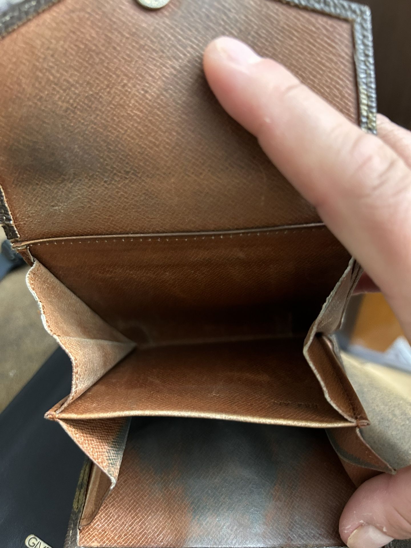 Authentic - Louis Vuitton Elise Trifold Wallet for Sale in Davenport, FL -  OfferUp