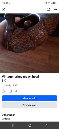 Vintage turkey gravy bowl