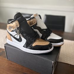 Patent gold toe Jordan 1 retro high 