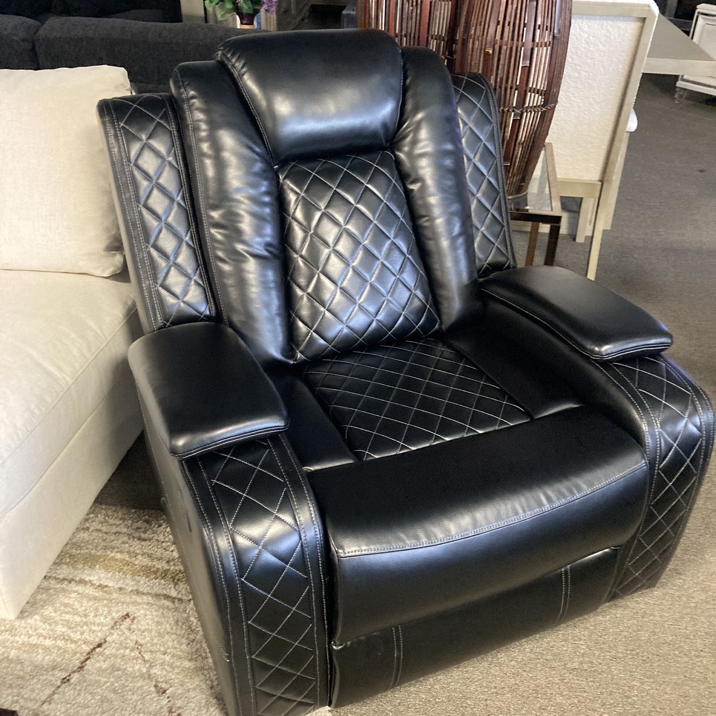 Recliner $599! ✅🫶🏼 LAST ONE! 