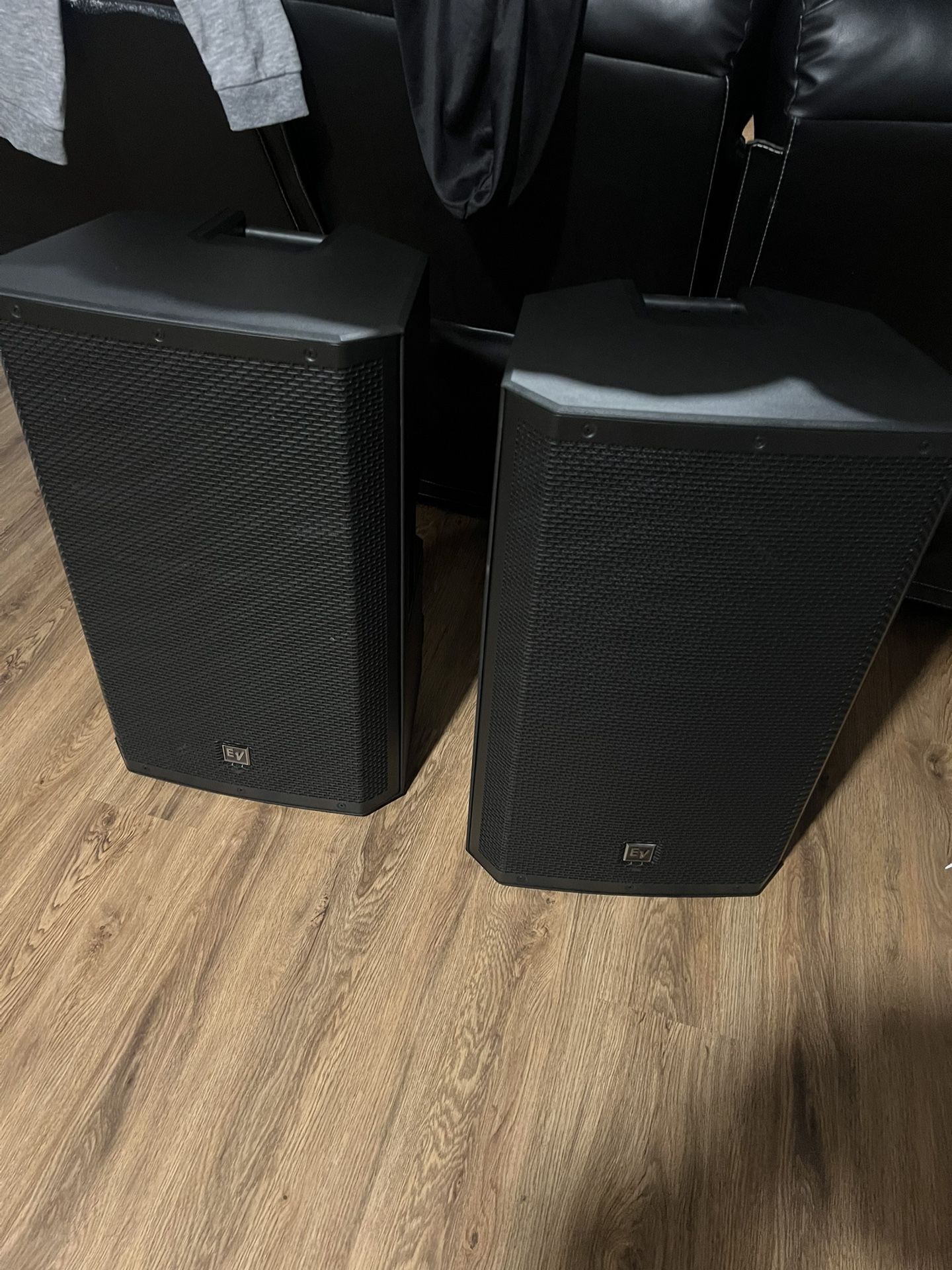Electro-Voice 15 Inch Powered Speakers