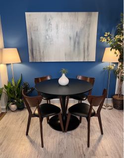 Beautiful Mid-Century Dining Set Great Condition!!! Table with 4 Chairs! I Can Deliver