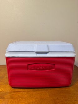 Rubbermaid Red & White Portable Cooler – Picnic Camping Ice Chest