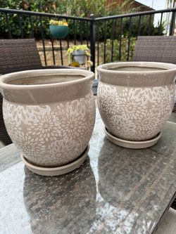 Set of two planters