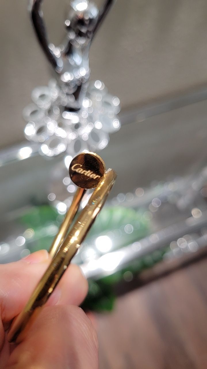 Car'teer Nail Bangle