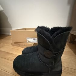 Black uggs Boots 