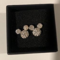 Disney Swarovski Crystal Necklace And earrings 