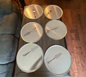 Set of 6 Pizza Pans w/ serving spatulas and stands