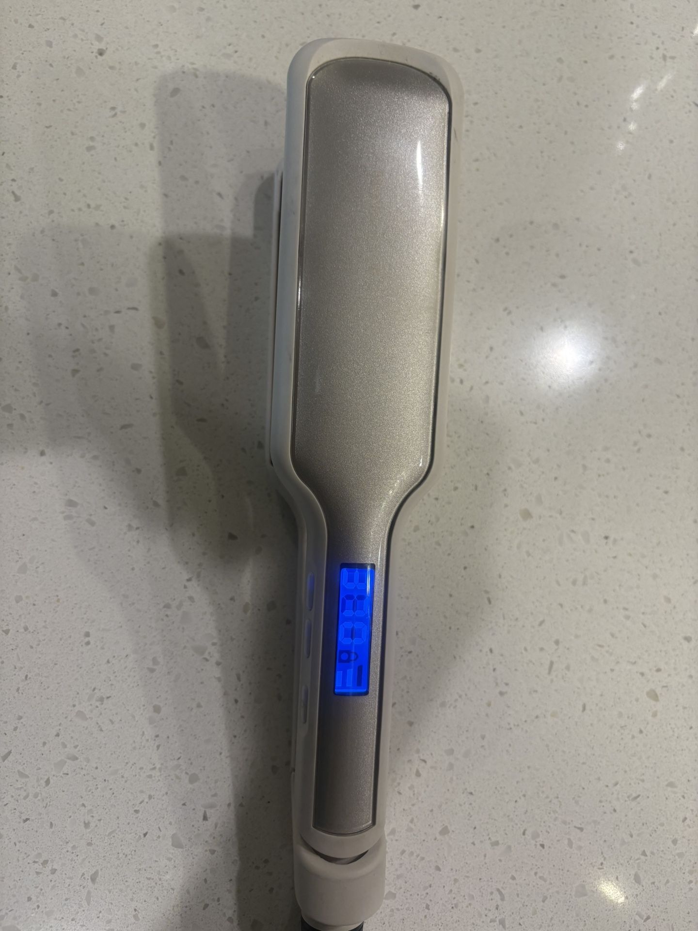HAIR STRAIGHTENER
