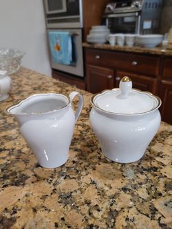 Qualitats Feston Kahla Gold Rimmed ... Serving Bowl, Sugar Bowl and Creamer Set