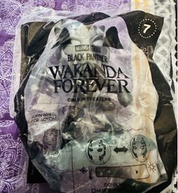 BLACK PANTHER IN PACKAGE COLLECTORS SERIES WAKANDA FOREVER MC DONALDS STAR WARS STARWARS TOY