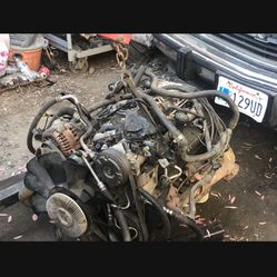 Motores Y Tramicion For Chevy Silverado Y Tahoe Dinali Y Mas De 100 Carro De Partes 