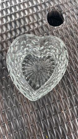 Heart shape glass dish