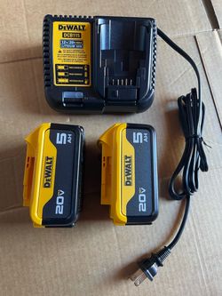DeWalt 20V Max 5Ah Batteries and DCB115 Charger