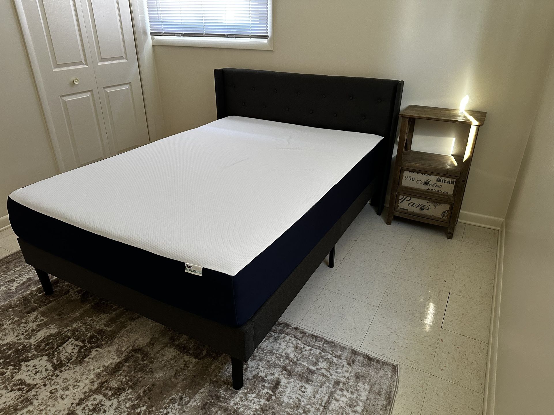 Full Size Bed / Foam Matteres