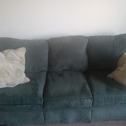 Comfortable Green Couch Pillows Included No Spills No Stains Dam Near New