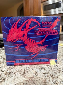 Pokemon : Darkness Ablaze ETB - Sword & Shield Era