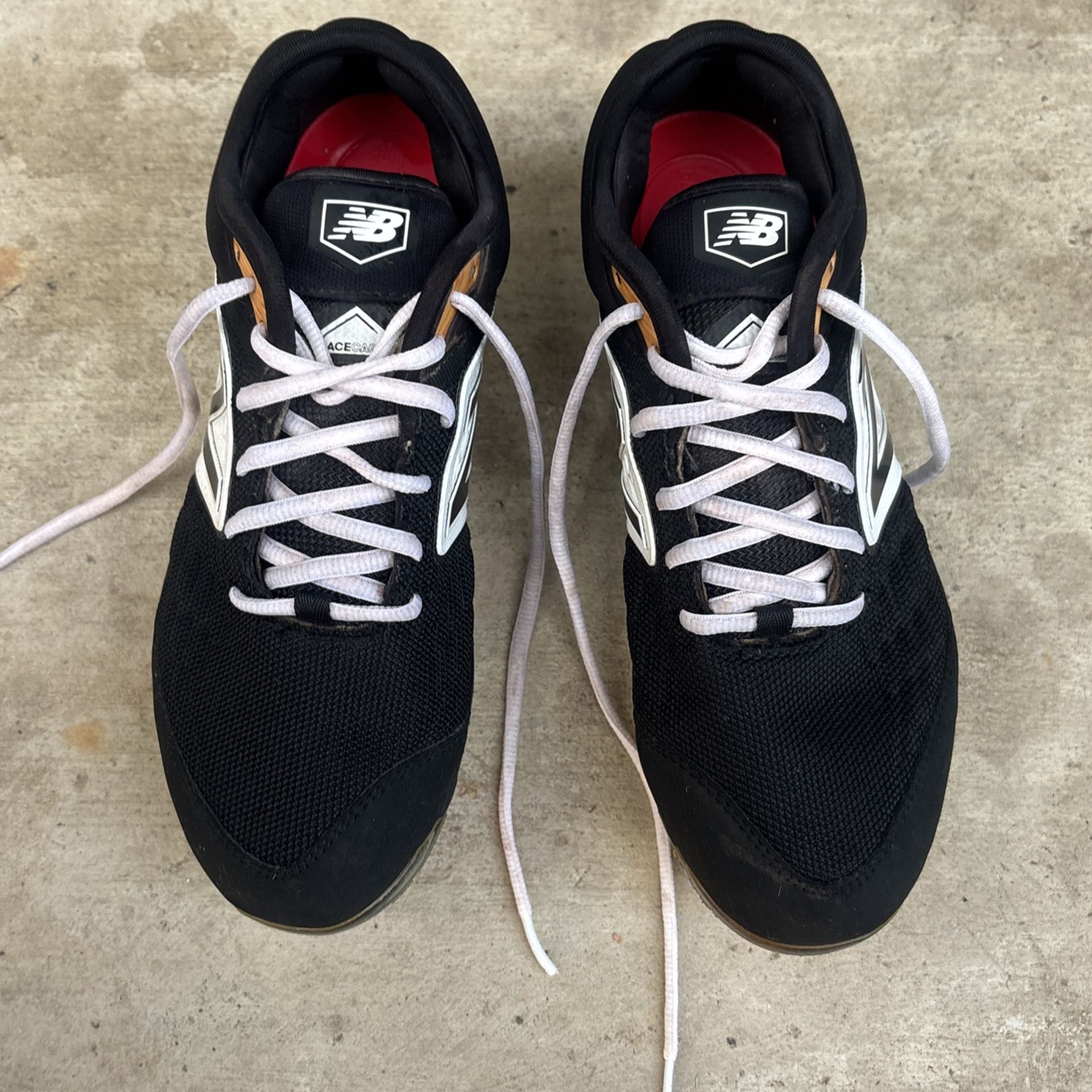 New Balance Baseball Rubber Cleats