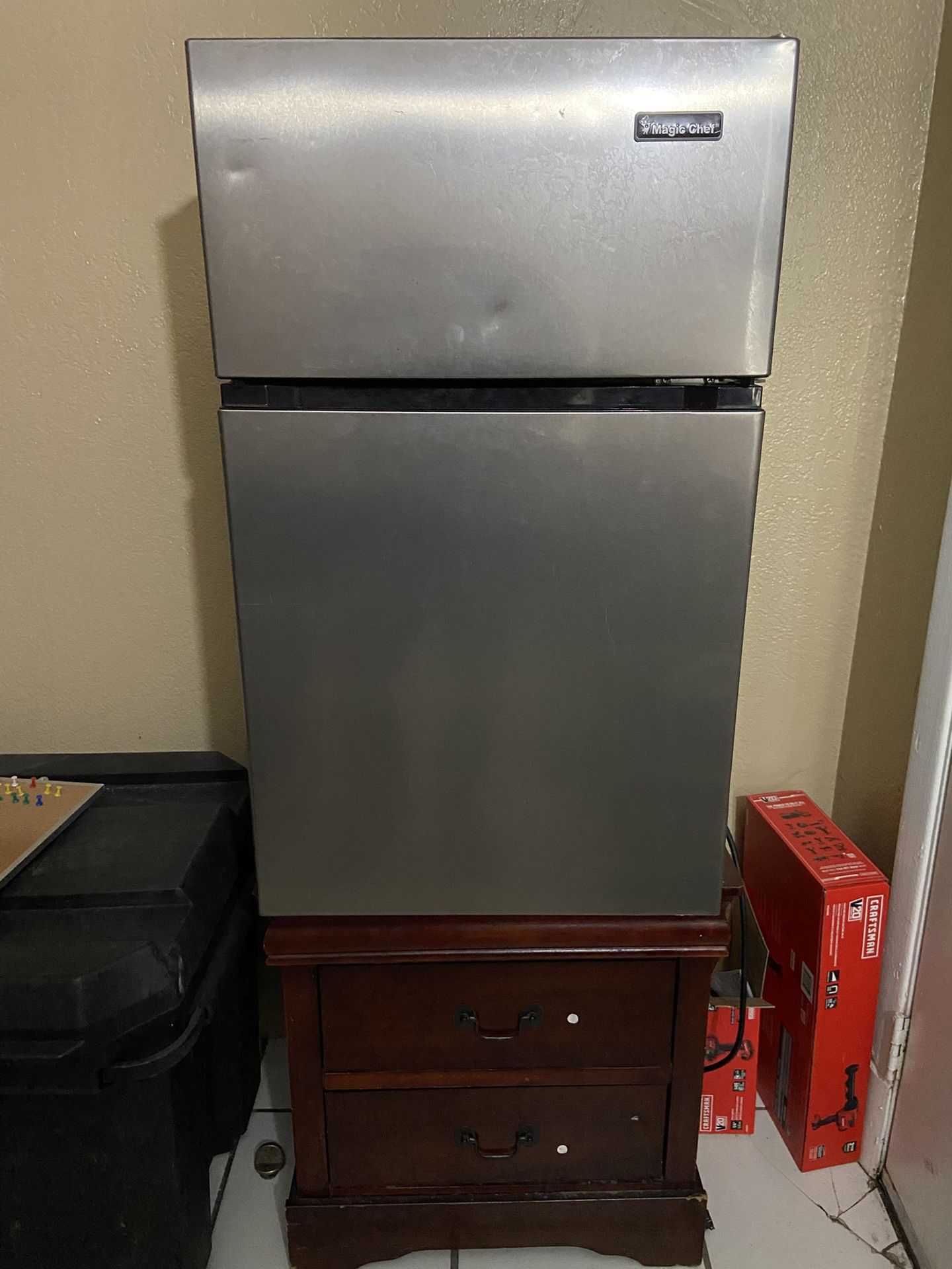 Magic Chef Mini Fridge 