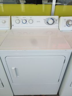 GE dryer white heavy duty super size excellent . Warranty . Delivery available . 2203 Fowler st. Ft. Myers 33901