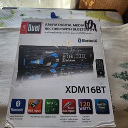 Car , stereo Bluetooth,  USB. , radio no cd. New.