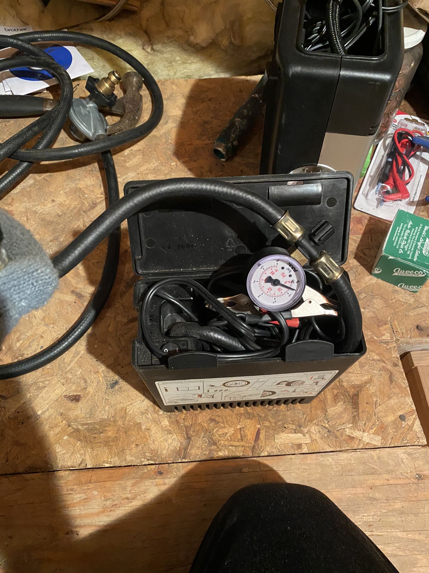Air Compressor With battery Charging Cables