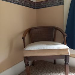 2 of these antique looking chairs