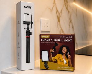 New Box Tripod & light set