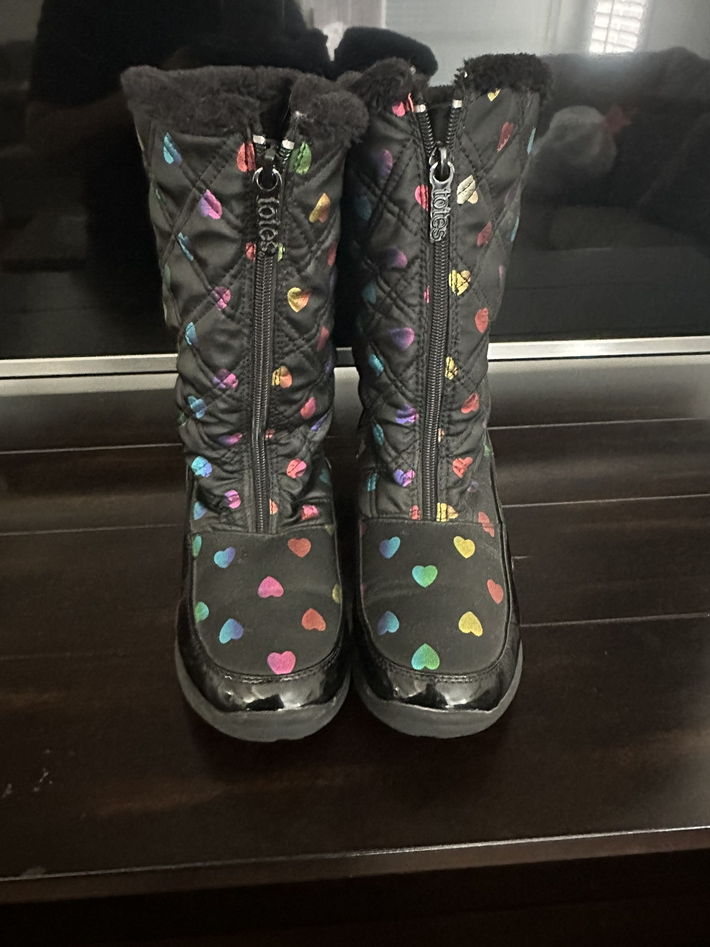 Kids Size 5 Snow Boots