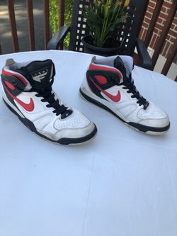 NIKE FLIGHT SNEAKERS SIZE 11