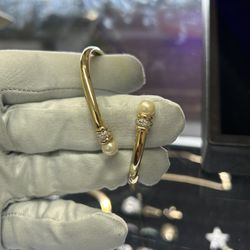 14kt Yellow Gold Pearl & Diamond Bangle