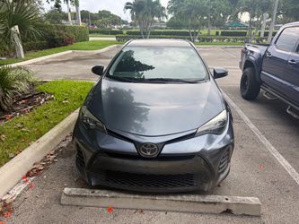 Toyota Corolla Sedan Gray 2019
