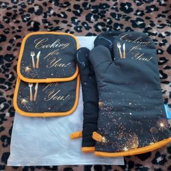 4 Pcs Oven Mitts Pot Holders Set for Kitchen, Gold Black

