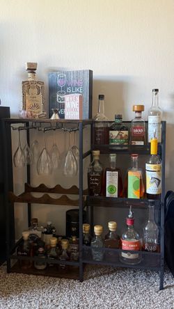 Home bar cabinet