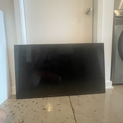 💻 W Box 43” Smart Monitor/TV – HDMI, USB, AV Inputs – Great for Work - $65