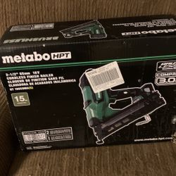 Metabo HPT Cordless Finish Nailer
