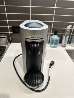 De'Longhi Nespresso VertuoPlus Espresso Machine