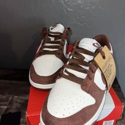 Nike Dunks 