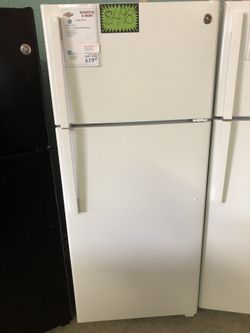 Brand New 18 Cubic Foot Refrigerator with Ice Maker