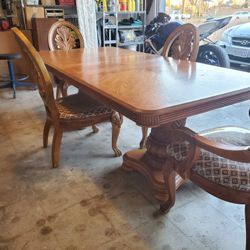 Kitchen table With 4 Chairs 