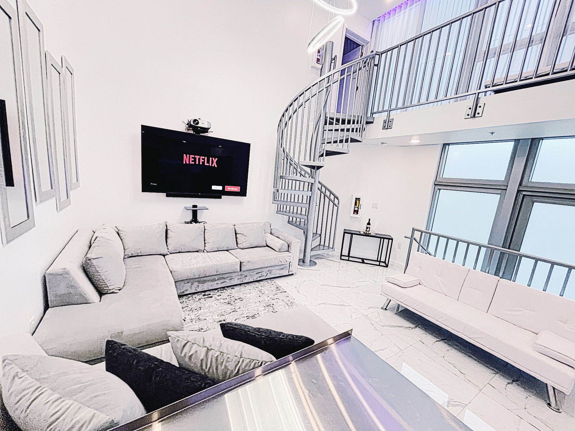 Luxury Couch Set (1600$ Original)
