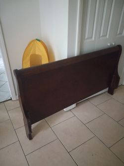 Basset Queen/full Headboard Footboard And Frame