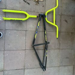 Vintage GT Bike! "JR Pro Series" ( Late 80's Early 90's )