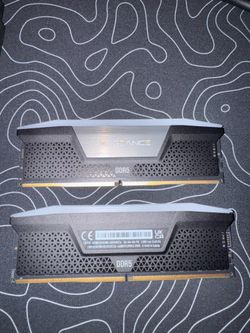 Corsair Vengeance RGB DDR5 32GB (2x16GB) 6000mhz CL36 Memory Kit