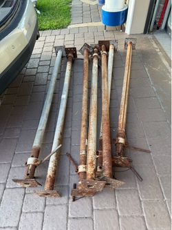 CONSTRUCTION SHORING POSTS