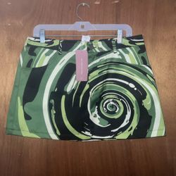 Women’s Skirt New $2 